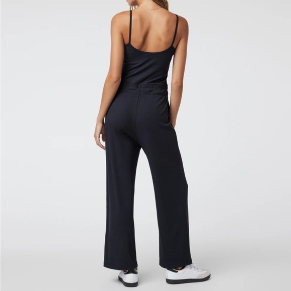 Vuori Pose Henley jumpsuit black - Picture 2 of 11